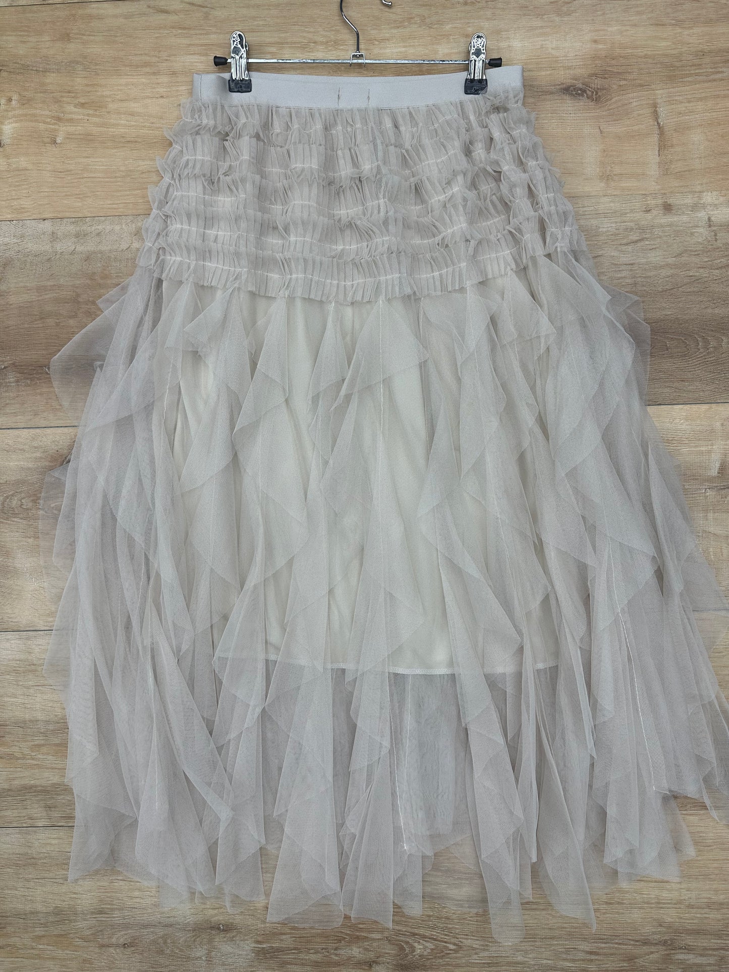 Falda tutu crema