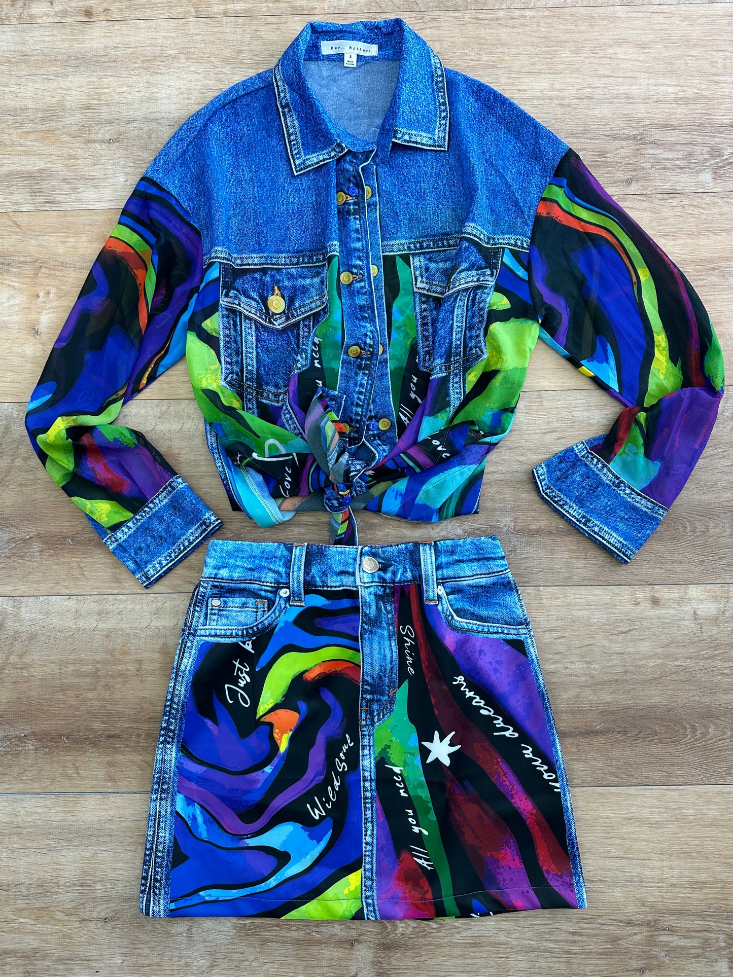 Blusa multicolor, manga largas