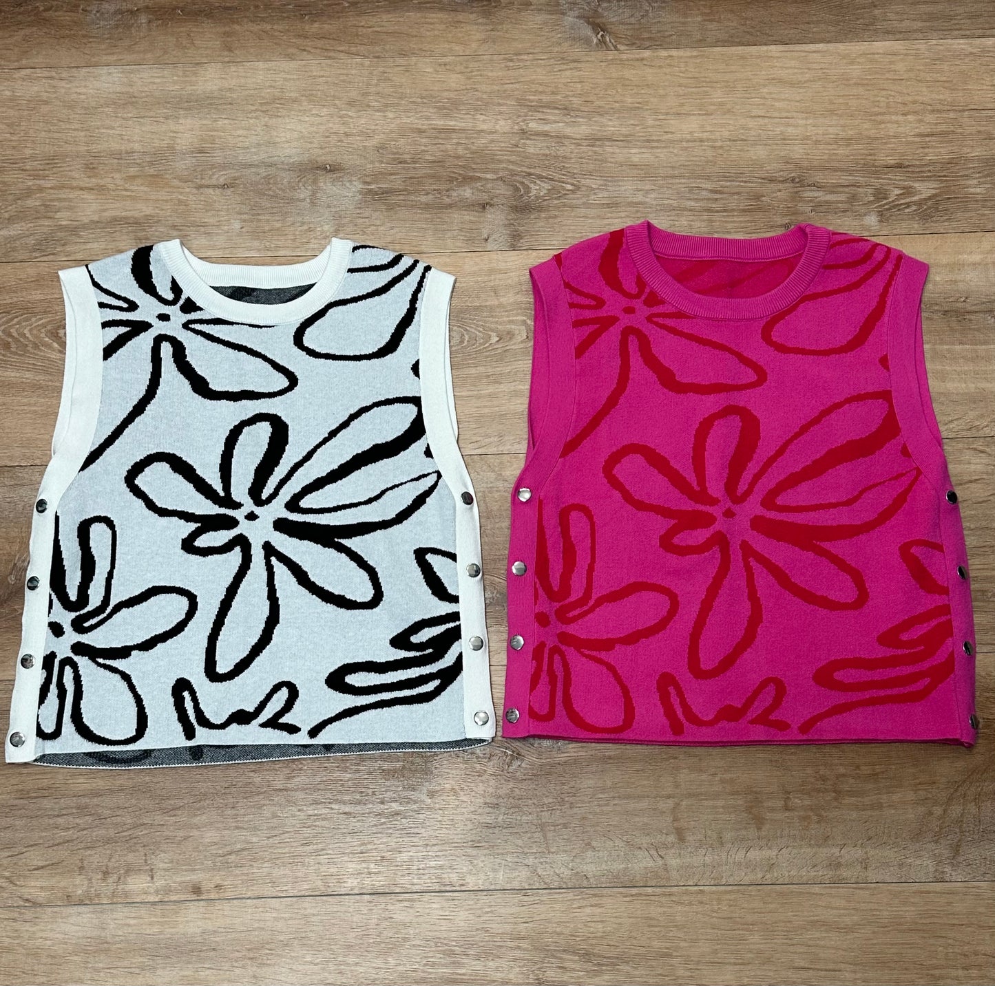 Blusa de algodón blanca y negra