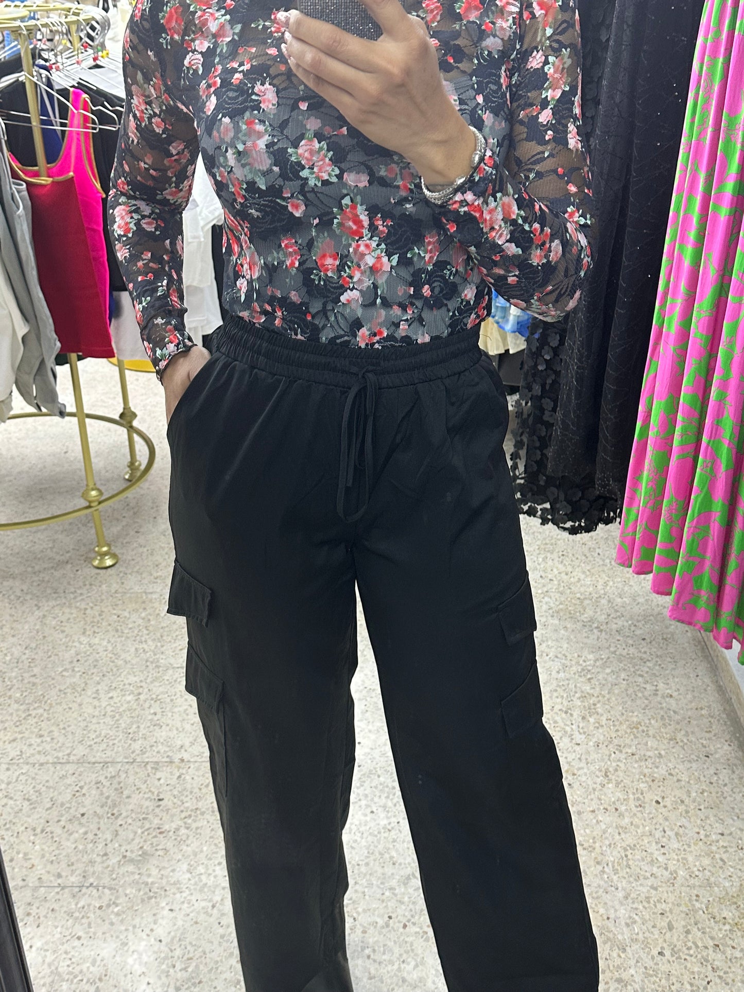 Blusa floral transparente