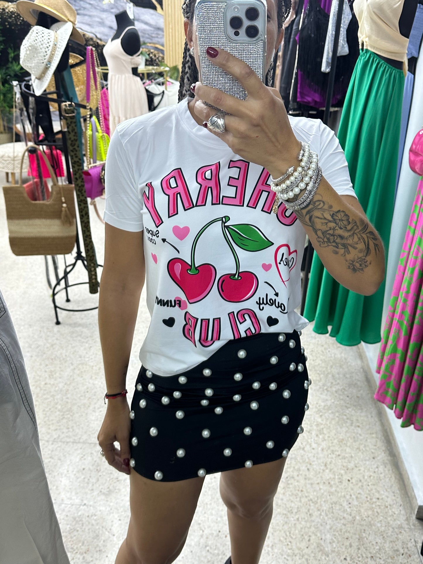 Tshirt blanca overzide blanca cherry club