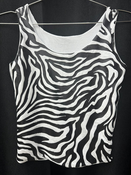 Top basic simulando zebra en piel