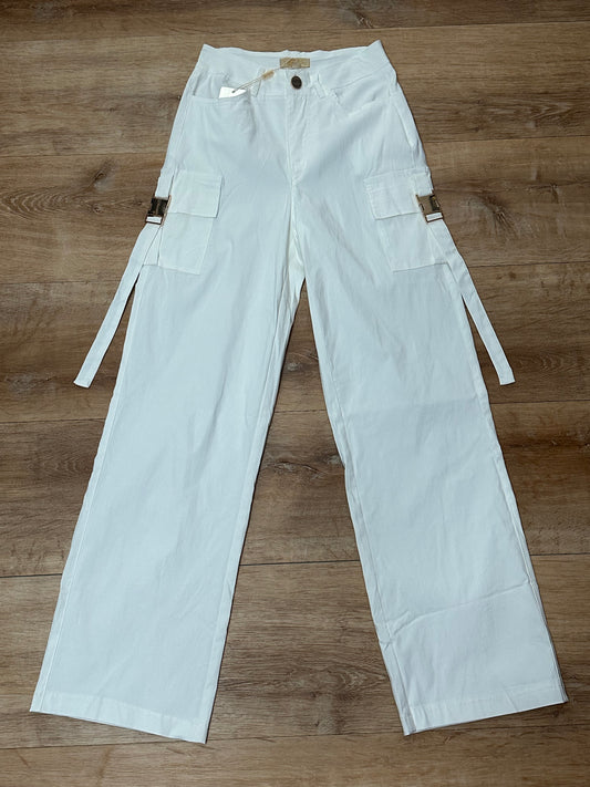 Pantalón cargo blanco