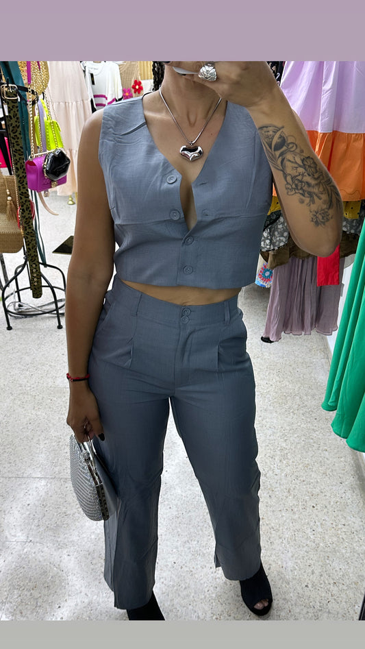 Set de pantalón y blusa gris en hilo