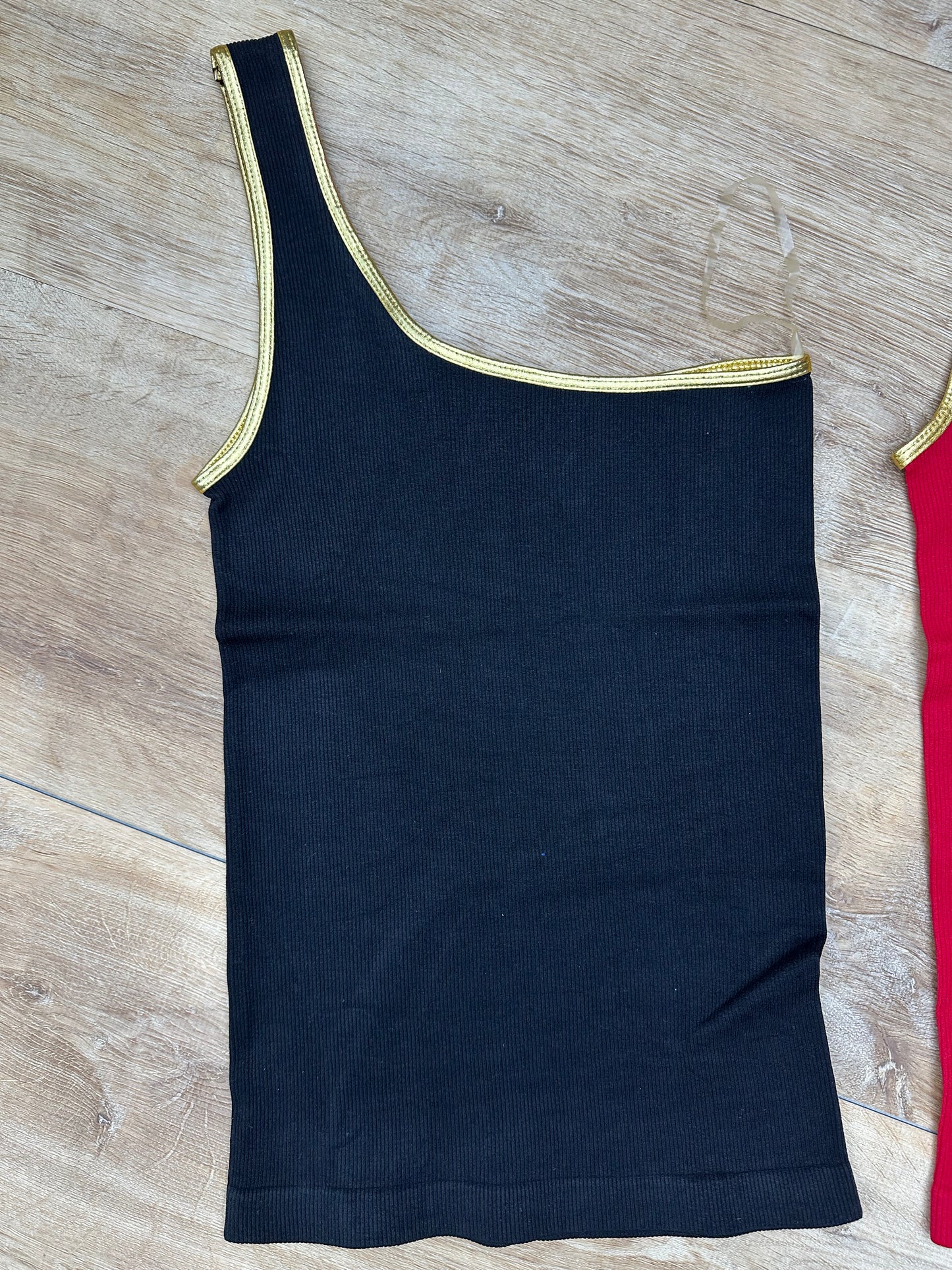 Top basic negra