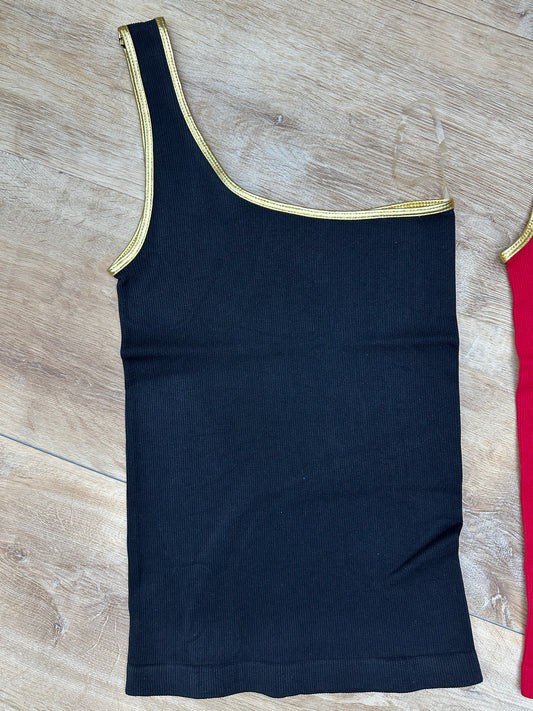 Top basic negra