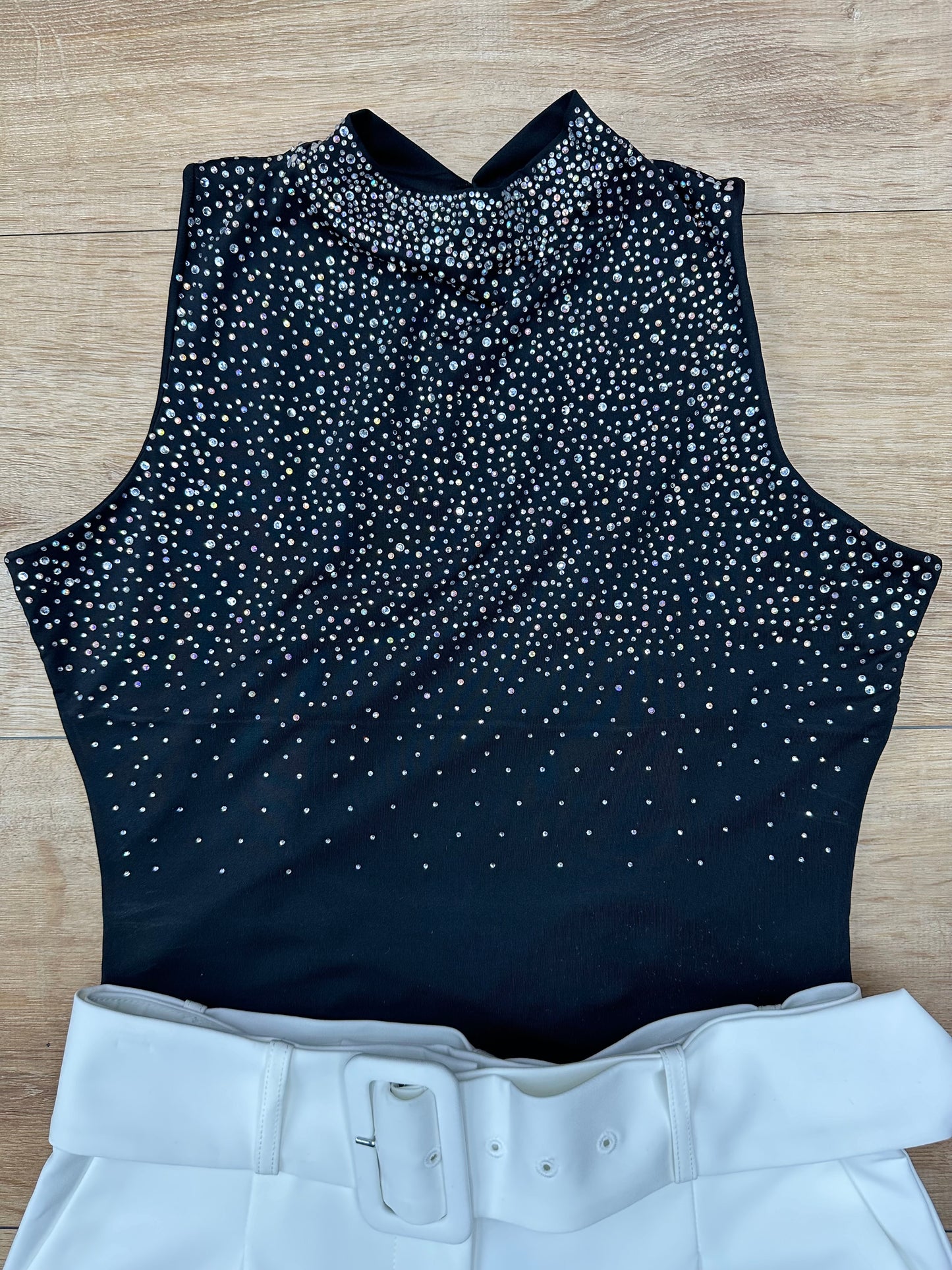 Bodysuit negro con rhinestone