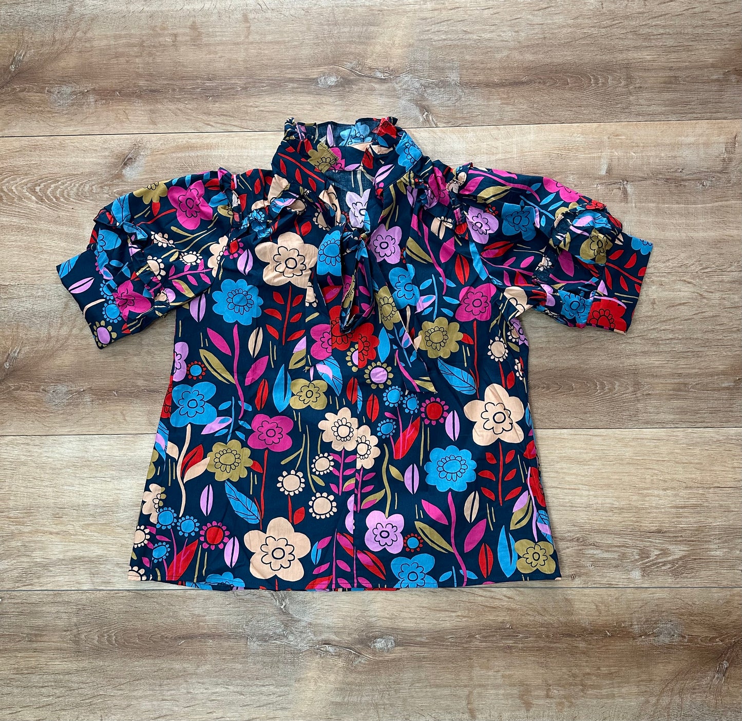 Blusa Floral azul navy