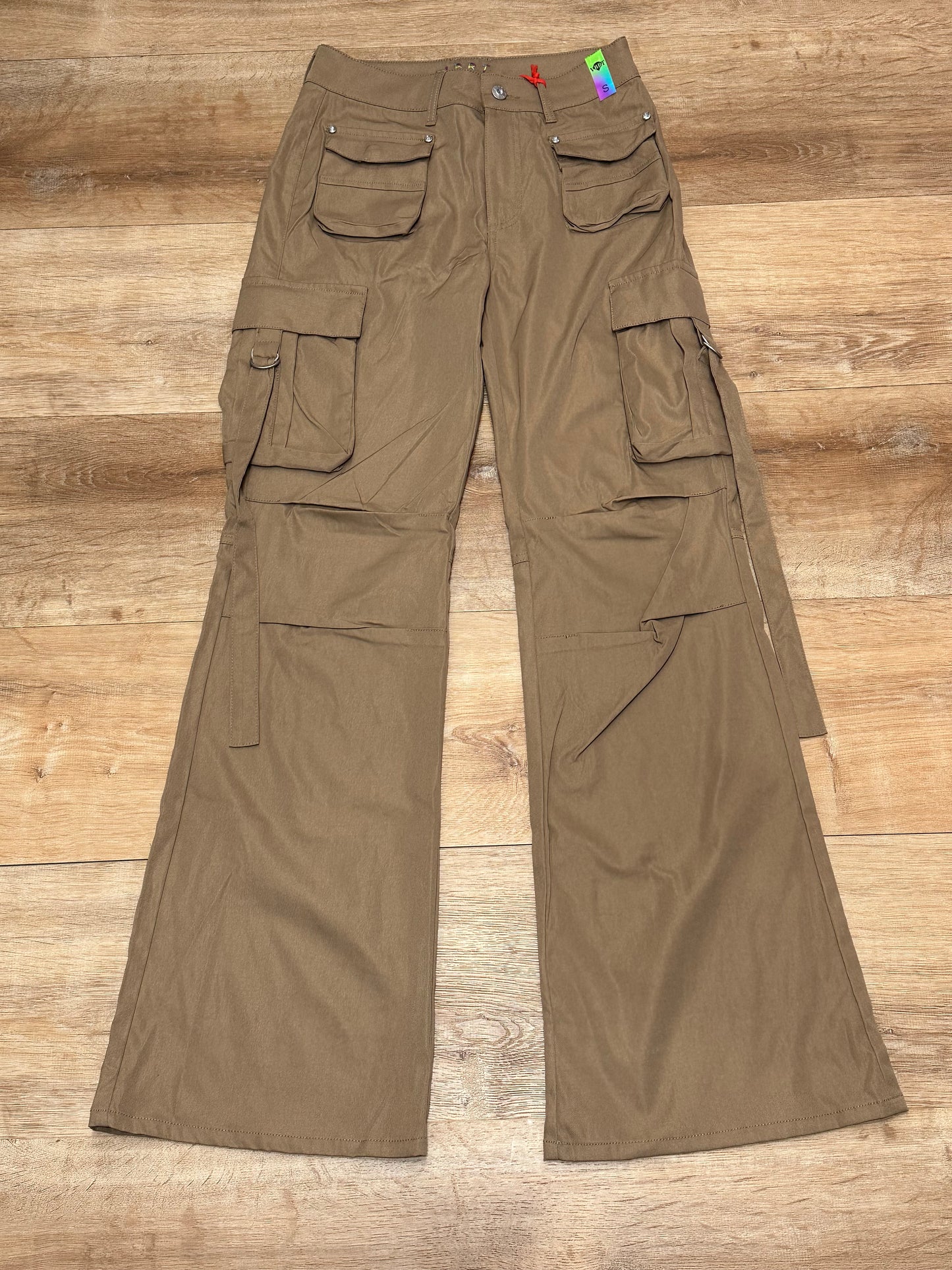 Pantalón Vibrant cargo crema largo